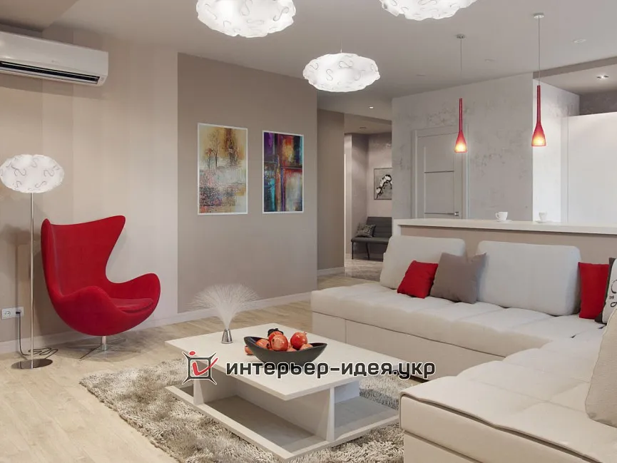 Дизайн студии в теплых светлых тонах с акцентами алого